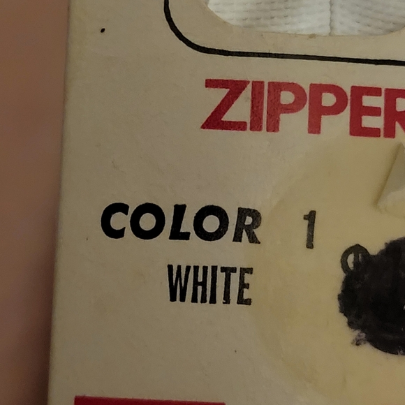 ZIPPERS - Picture 4 of 4